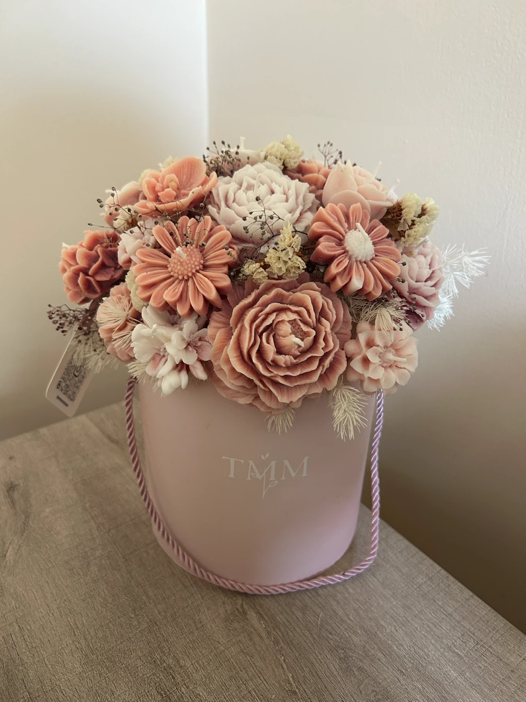 TMM Scented Candle Flower Bouquet in Pink Hat Box