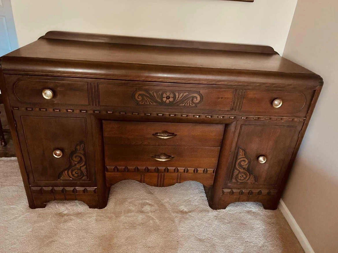 1940s carved solid walnut wood Sideboard Buffet