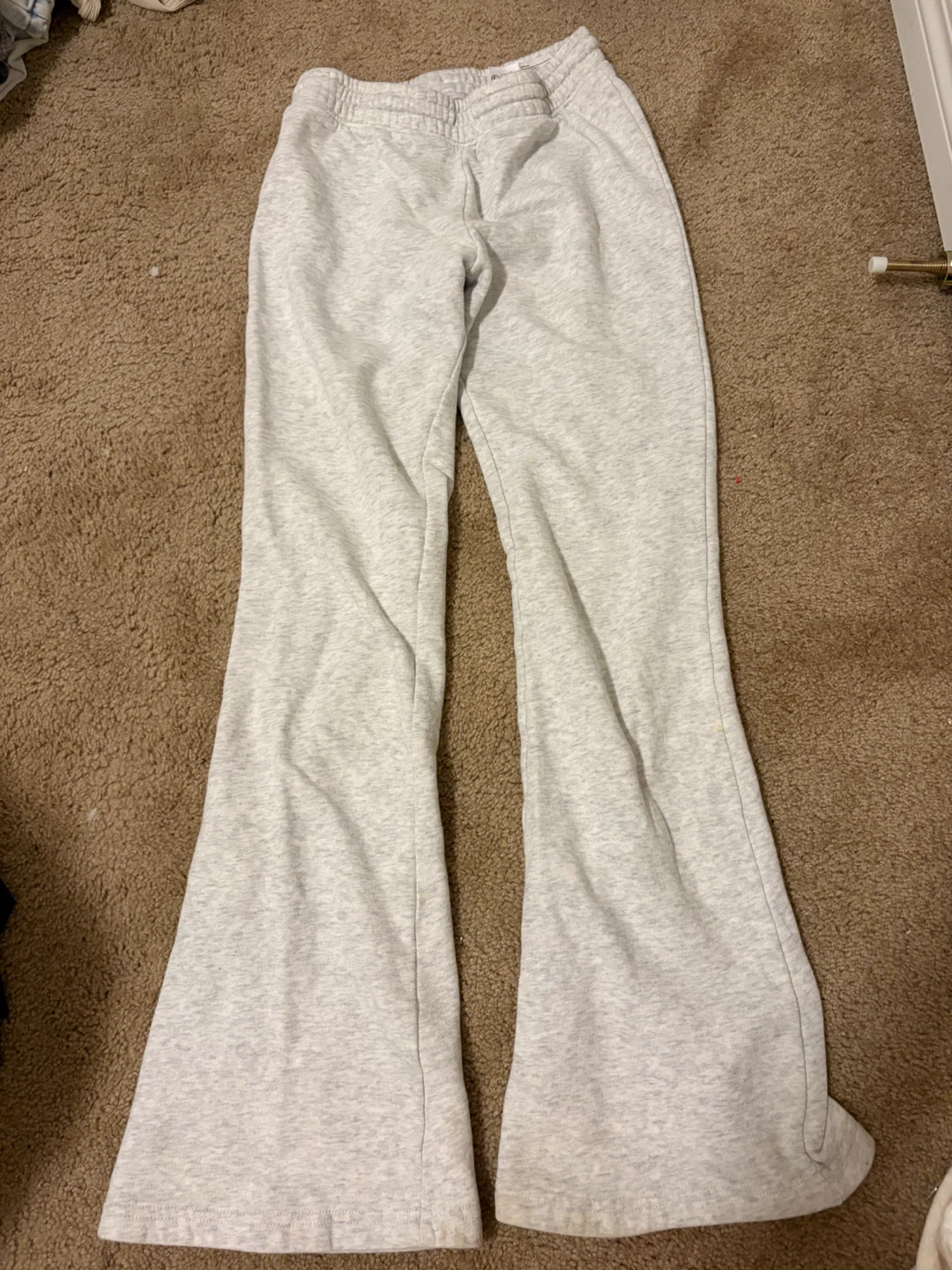 Gray flare sweats,gray sweatshirt and beige top😊