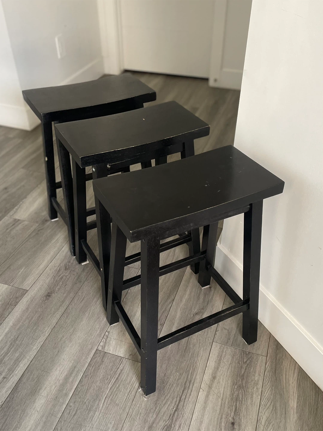3 Bar Stools - photo 3