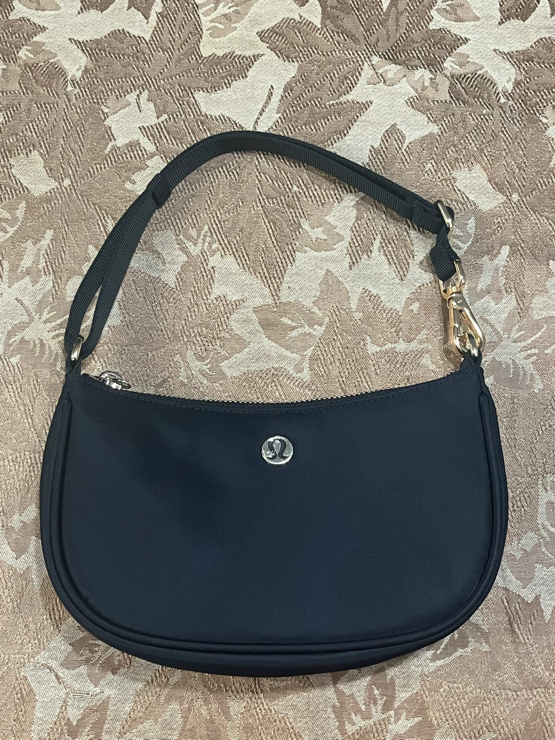 Lululemon City Essentials Mini Shoulder Bag 1L