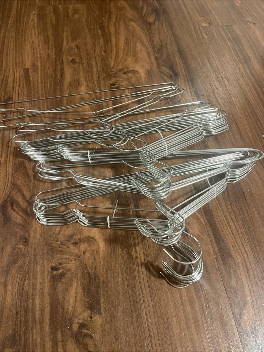 Metal Clothes Hangers($5 for 10pcs, 100pack available)