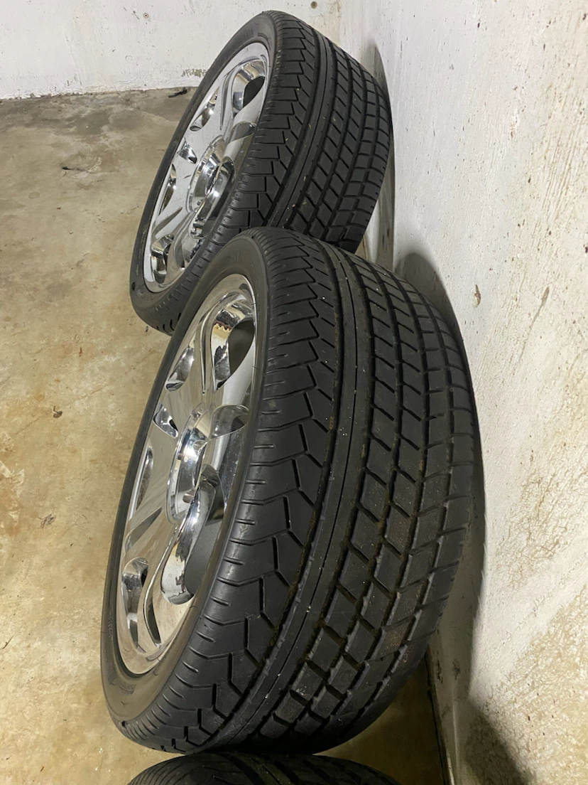 Set of 4 Chrome Rims and Tires 275/35R20 - photo 4