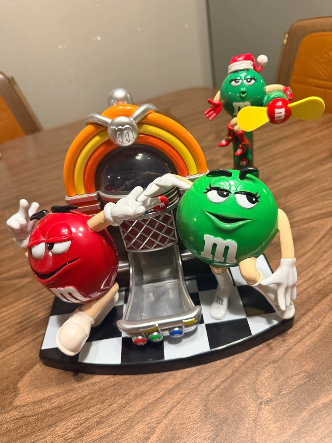 M&M’S JUKEBOX CANDY DISPENSER