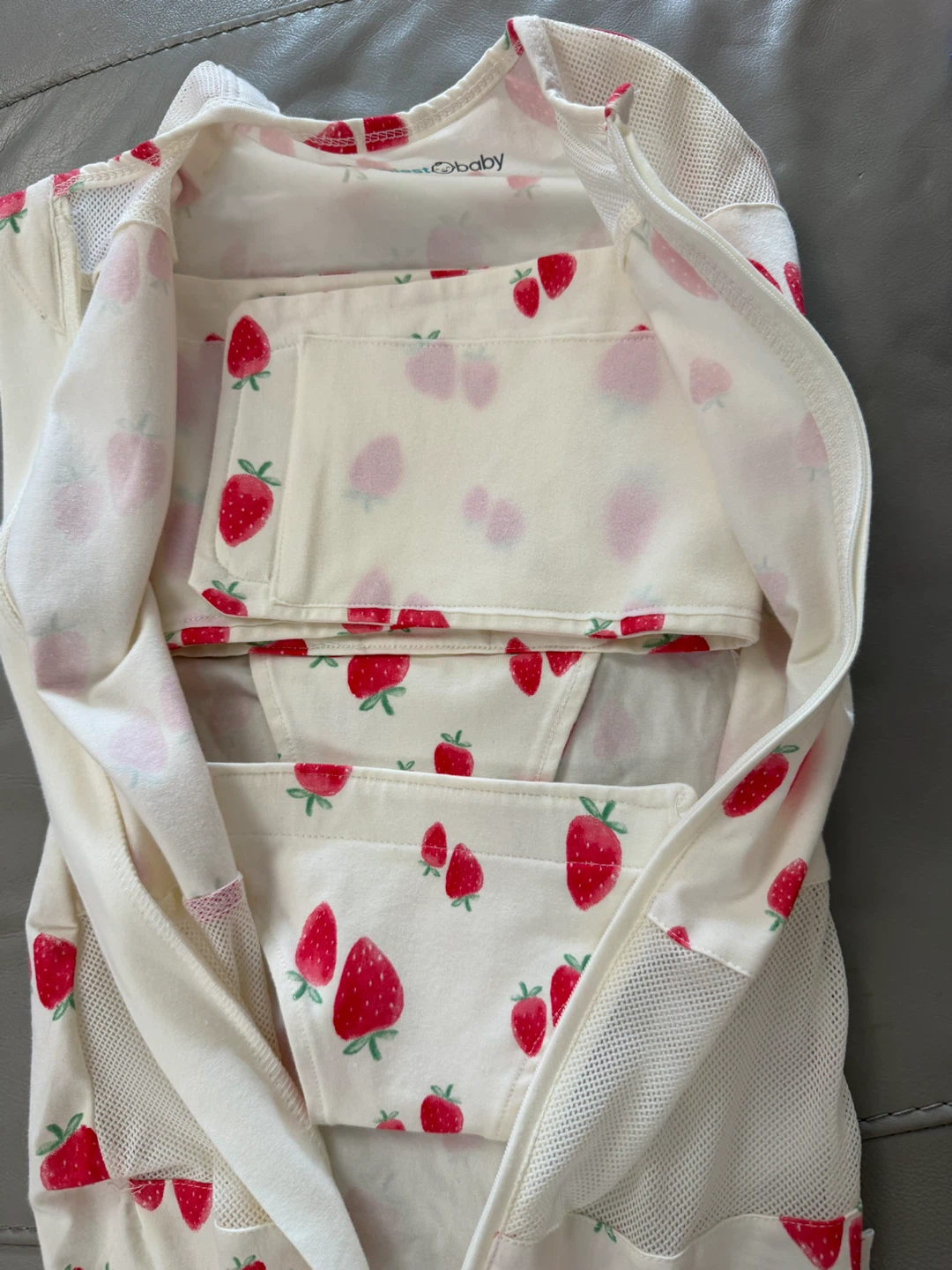 Happiest Baby SleepSack Swaddle L/G - Ivory Strawberries - photo 3