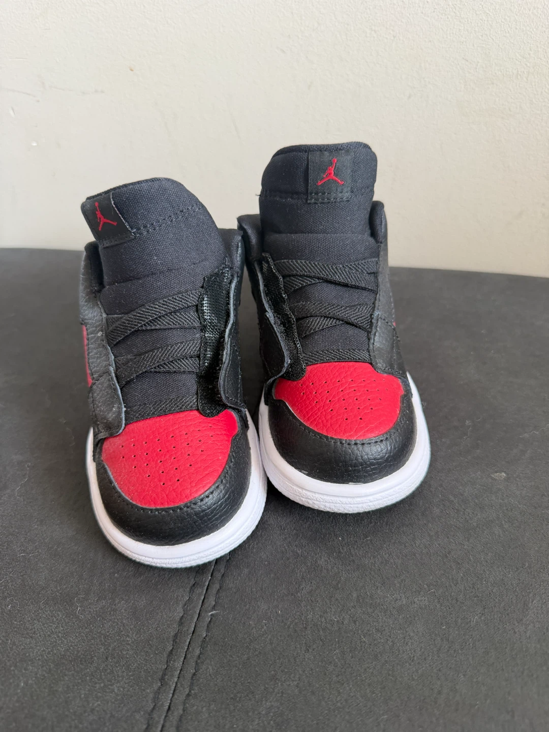 Toddler Boy Jordan size 8c - photo 2