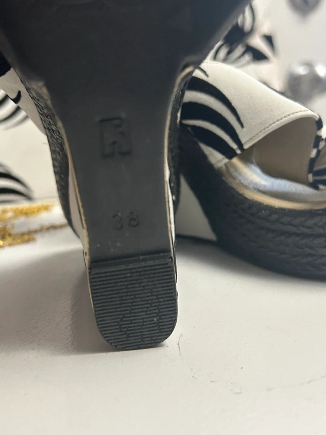 Wedge Sandals and Clutch Set - photo 4