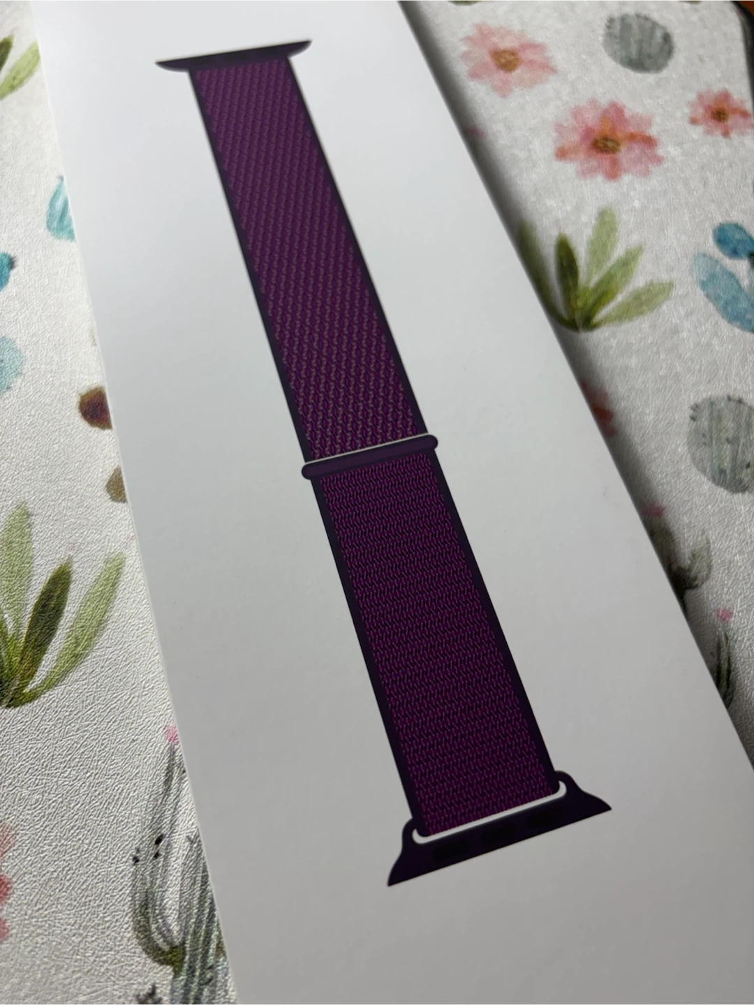 Apple Watch purple watch band - photo 3