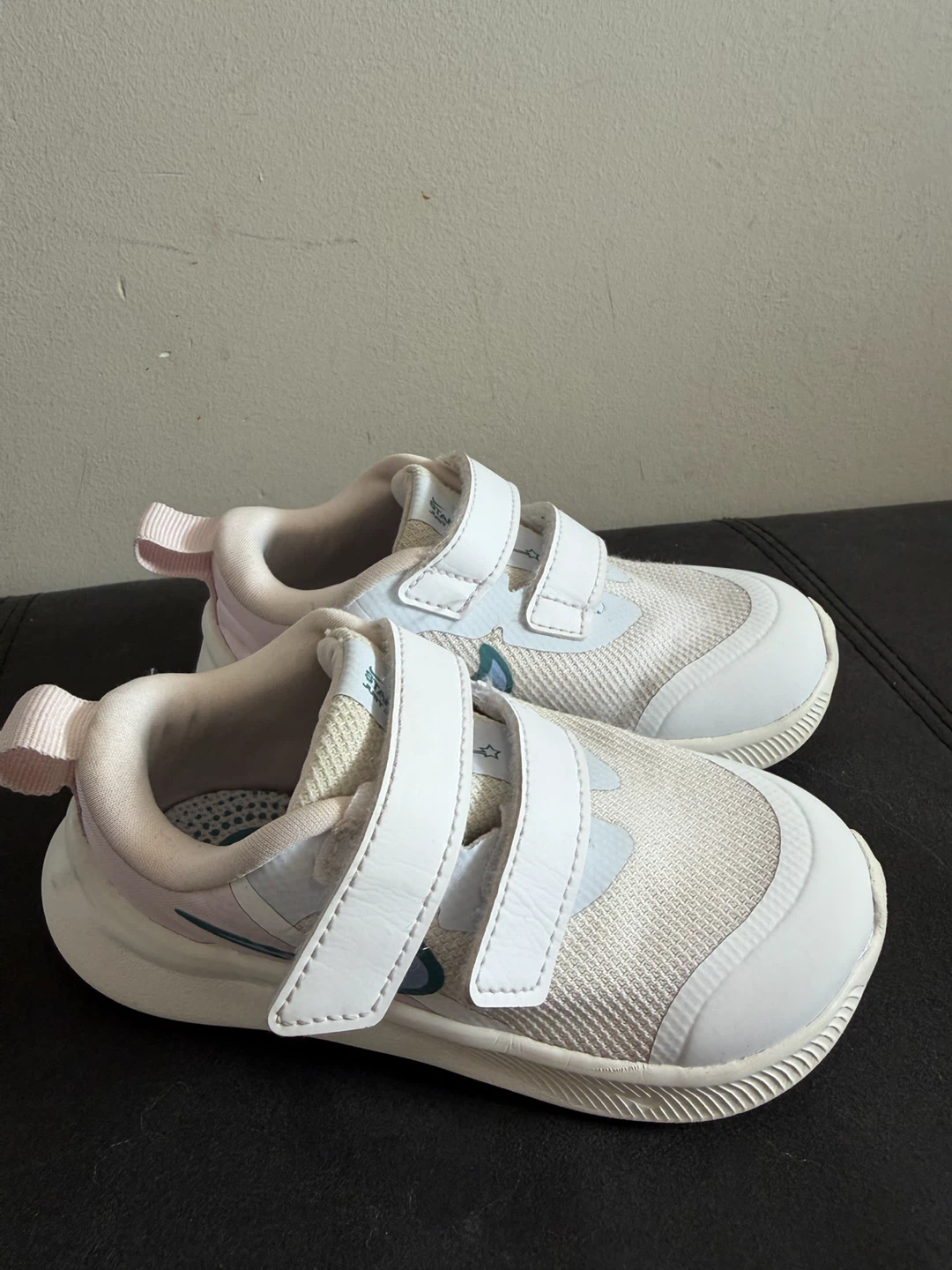 Girl Toddler Nike Running Shoes size 7c - photo 4