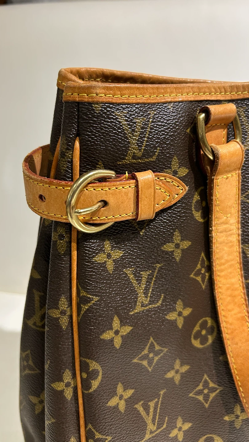 Louis Vuitton Batignoles Monogram Tote Bag - photo 3