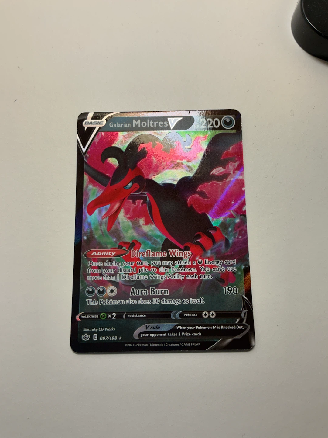 Galarian Moltres V 097/198 Chilling Reign Pokémon Card - photo 3