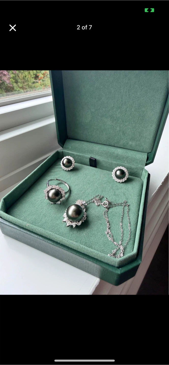 Tahitian Pearl Jewelry Set on Sterling Silver