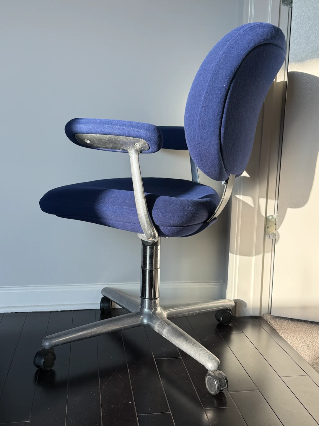 Vintage Herman Miller Ergon 2 Chair - $200 - photo 2