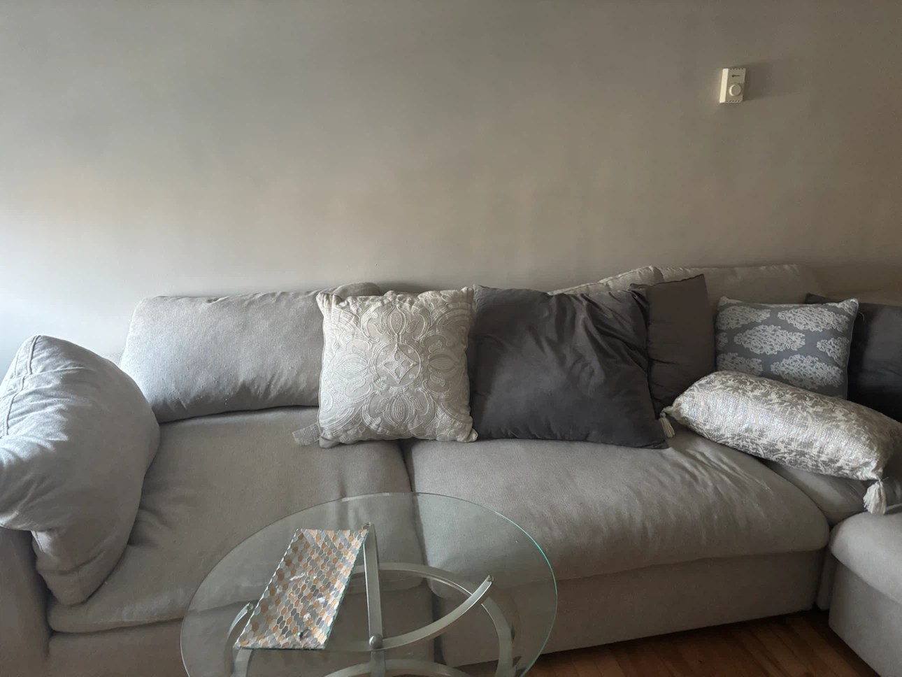 Structure cube couch