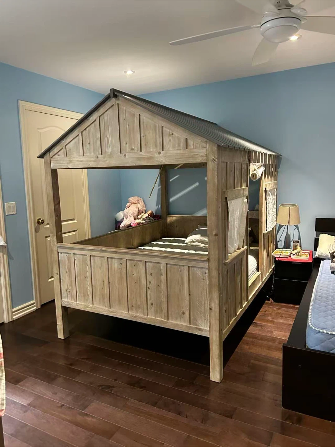 Rustic House Frame Bed