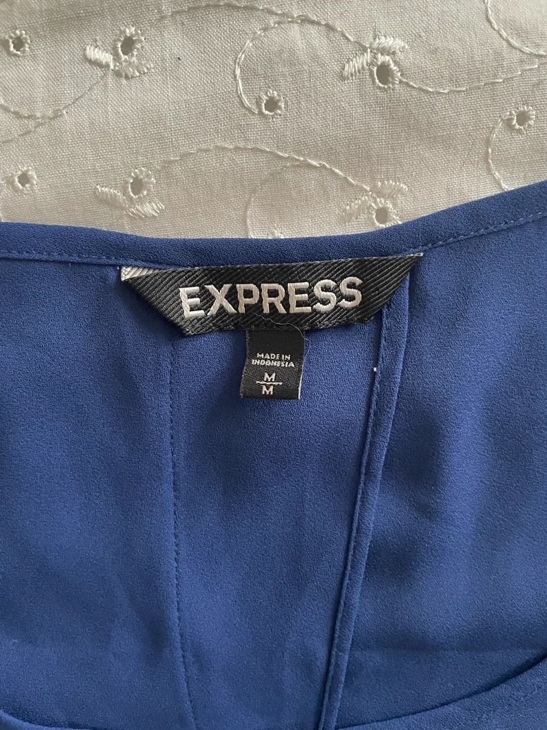Express women’s medium shell blouse, split back, royal blue - photo 2