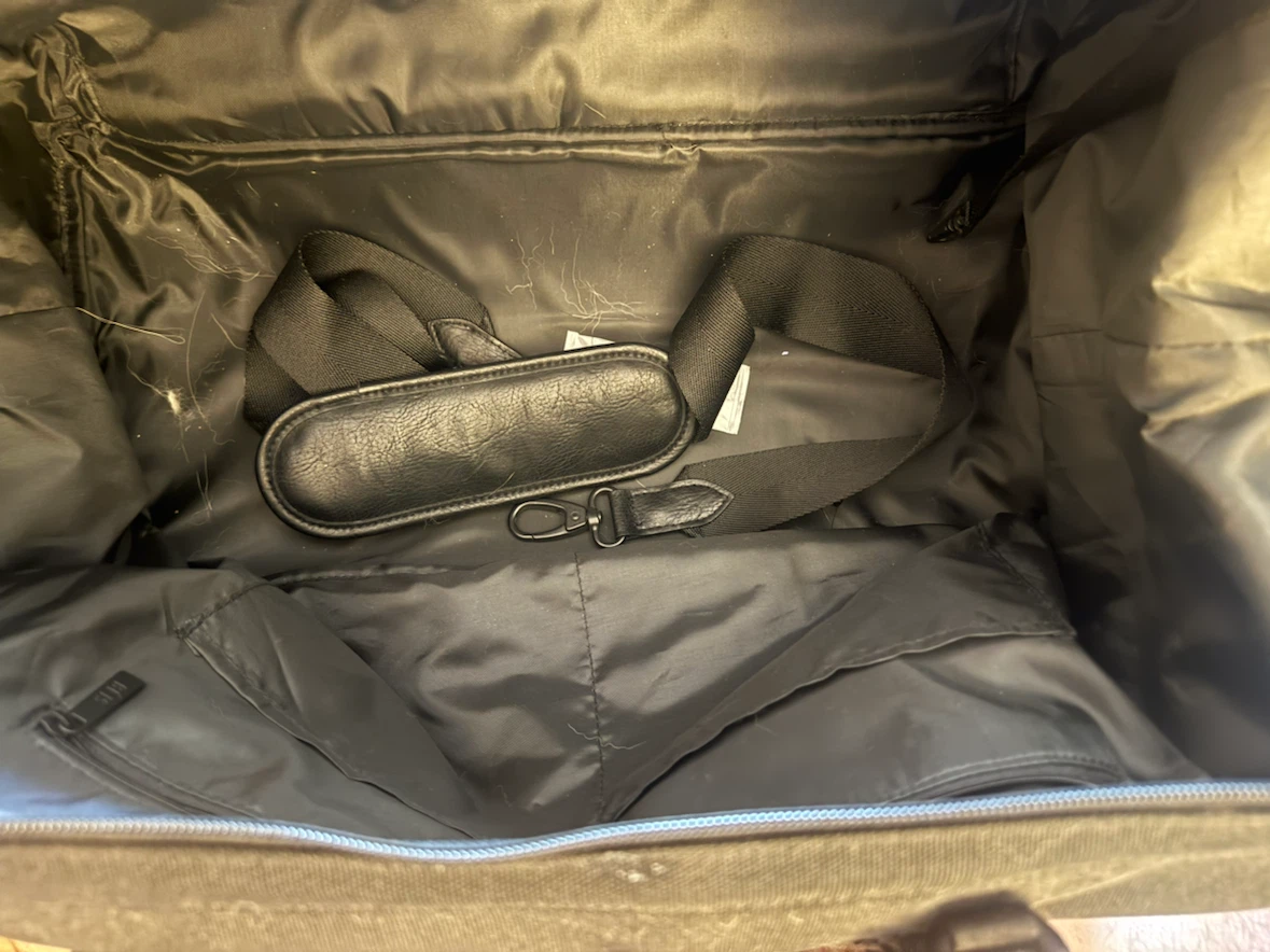 Beis Black Weekender Bag - photo 3