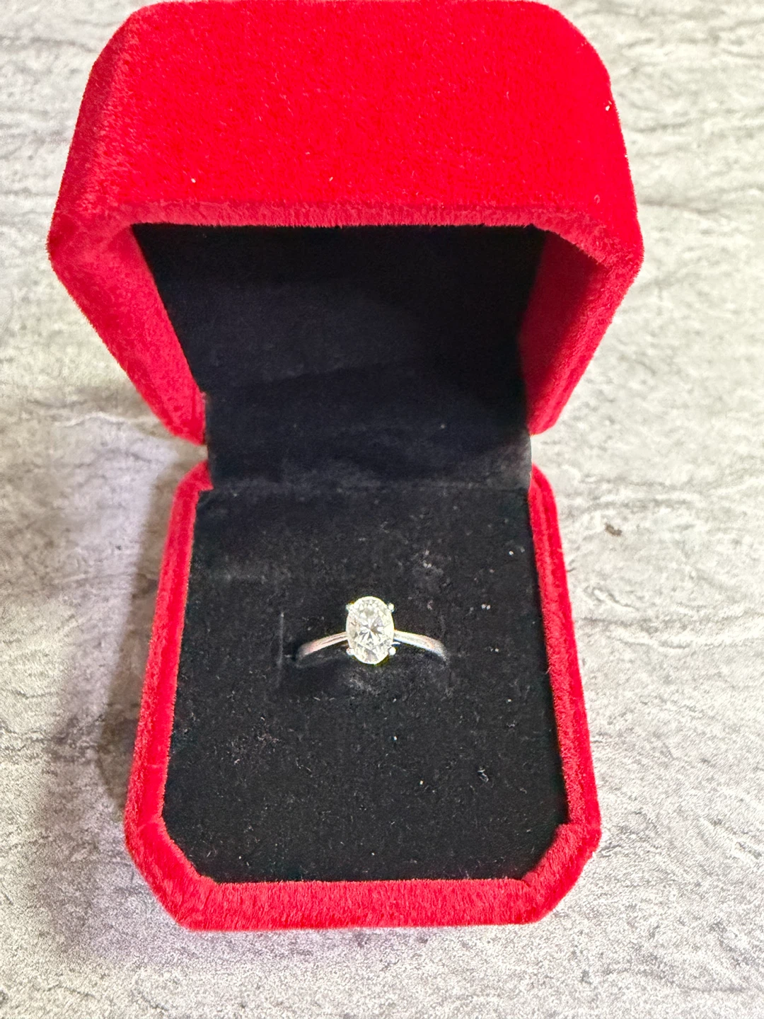 Sterling Silver 925 Ring with Certified Moissanite 💍