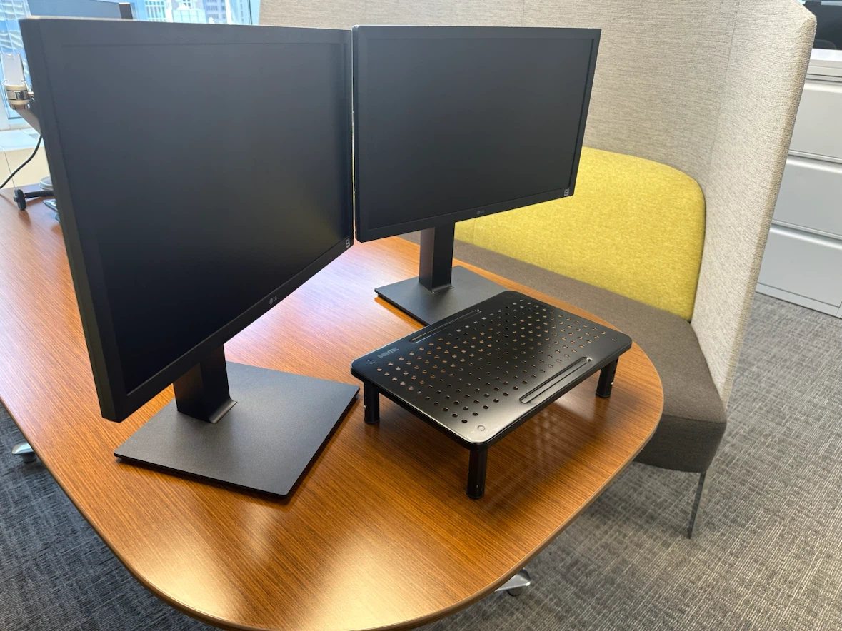 2 Brand New LG Monitors in Box - photo 2
