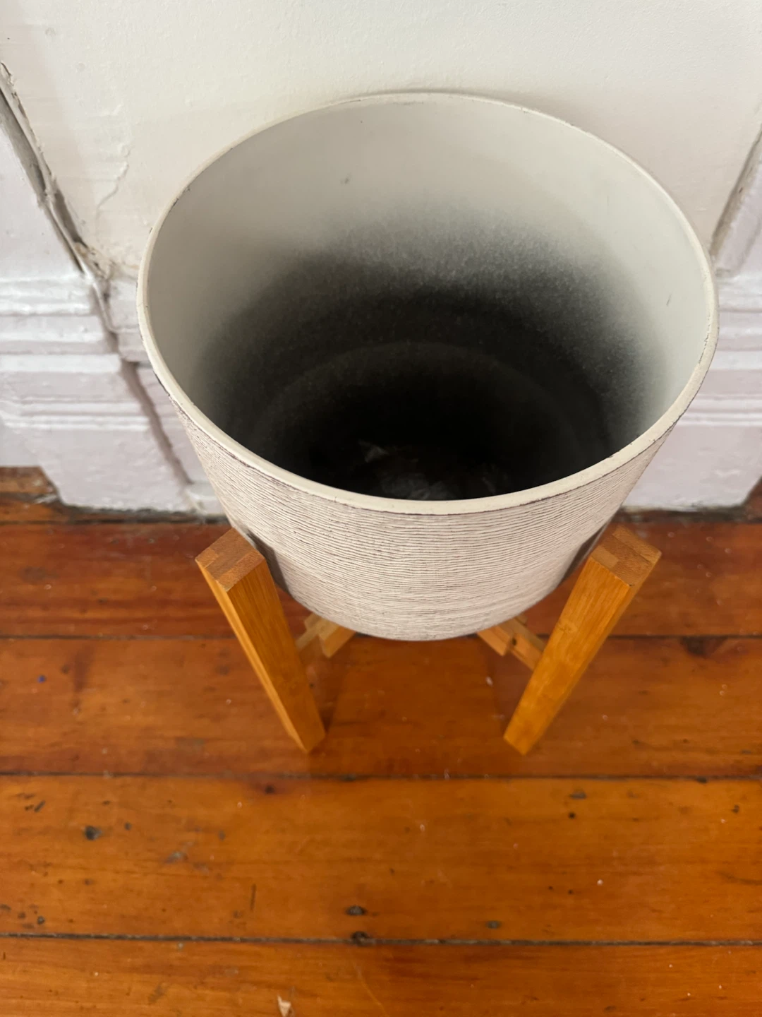 Textured Planter Pot with Wooden Stand - photo 4