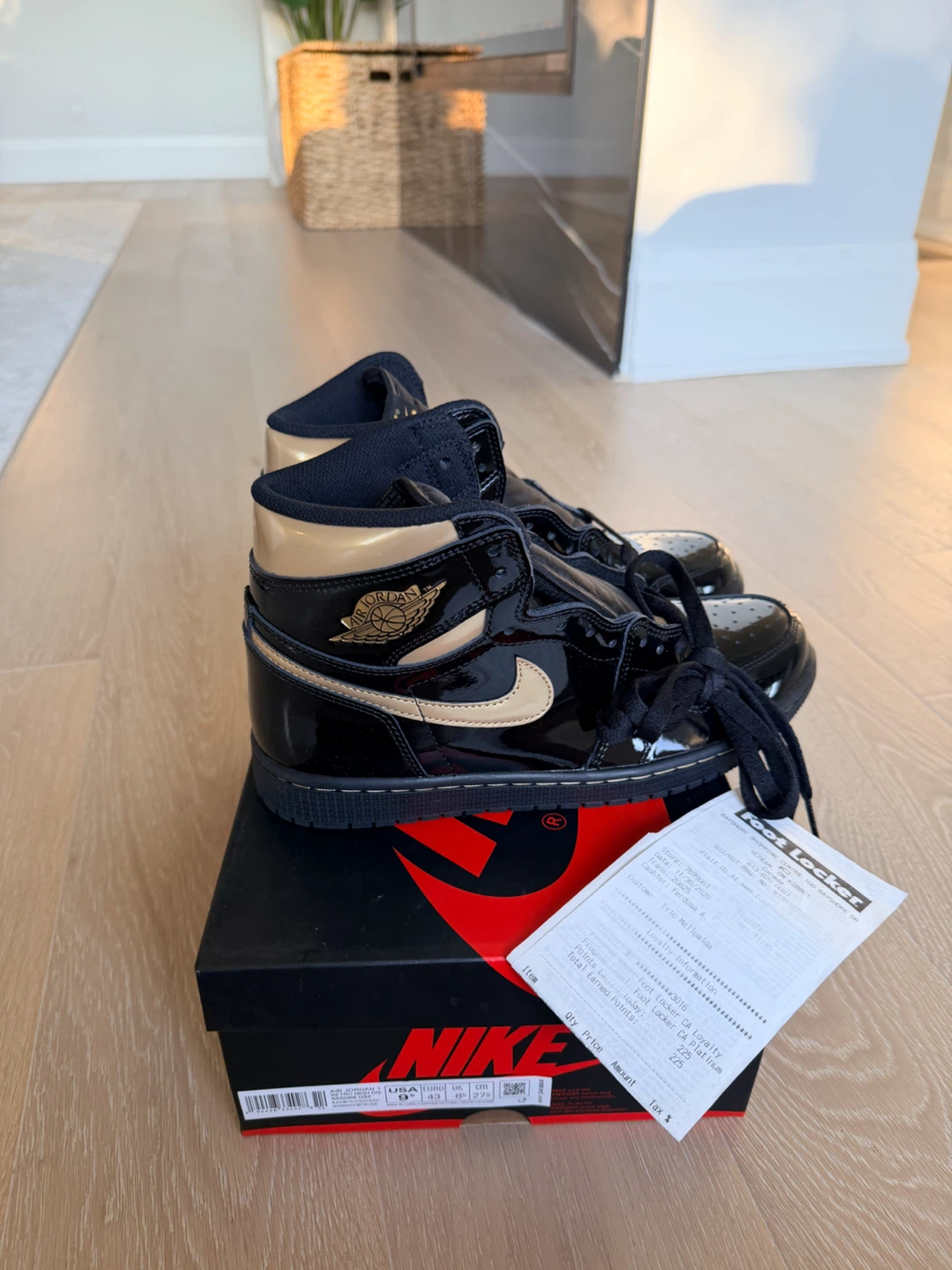 Nike Air Jordan 1 Retro High OG Black Metallic Gold Sneakers