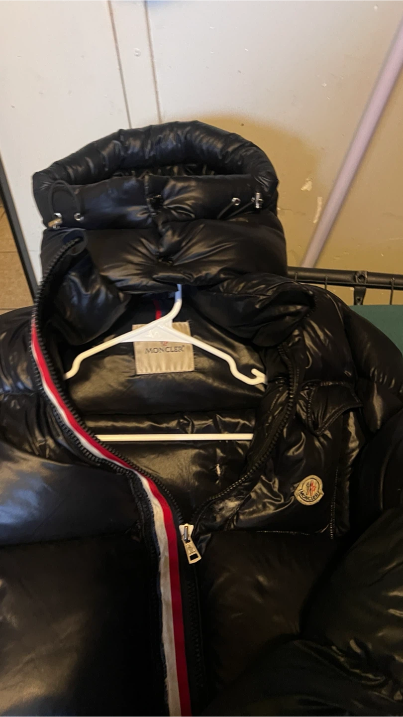Moncler Puffer Jacket - photo 4