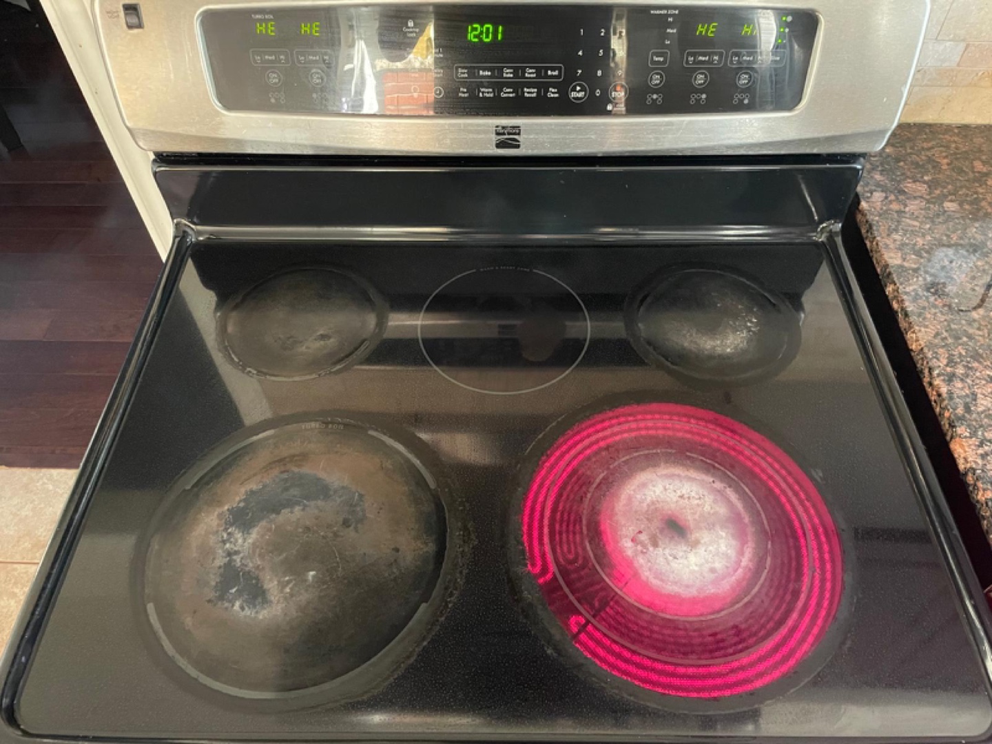 Fully working oven with minor issue (repairable) - photo 3