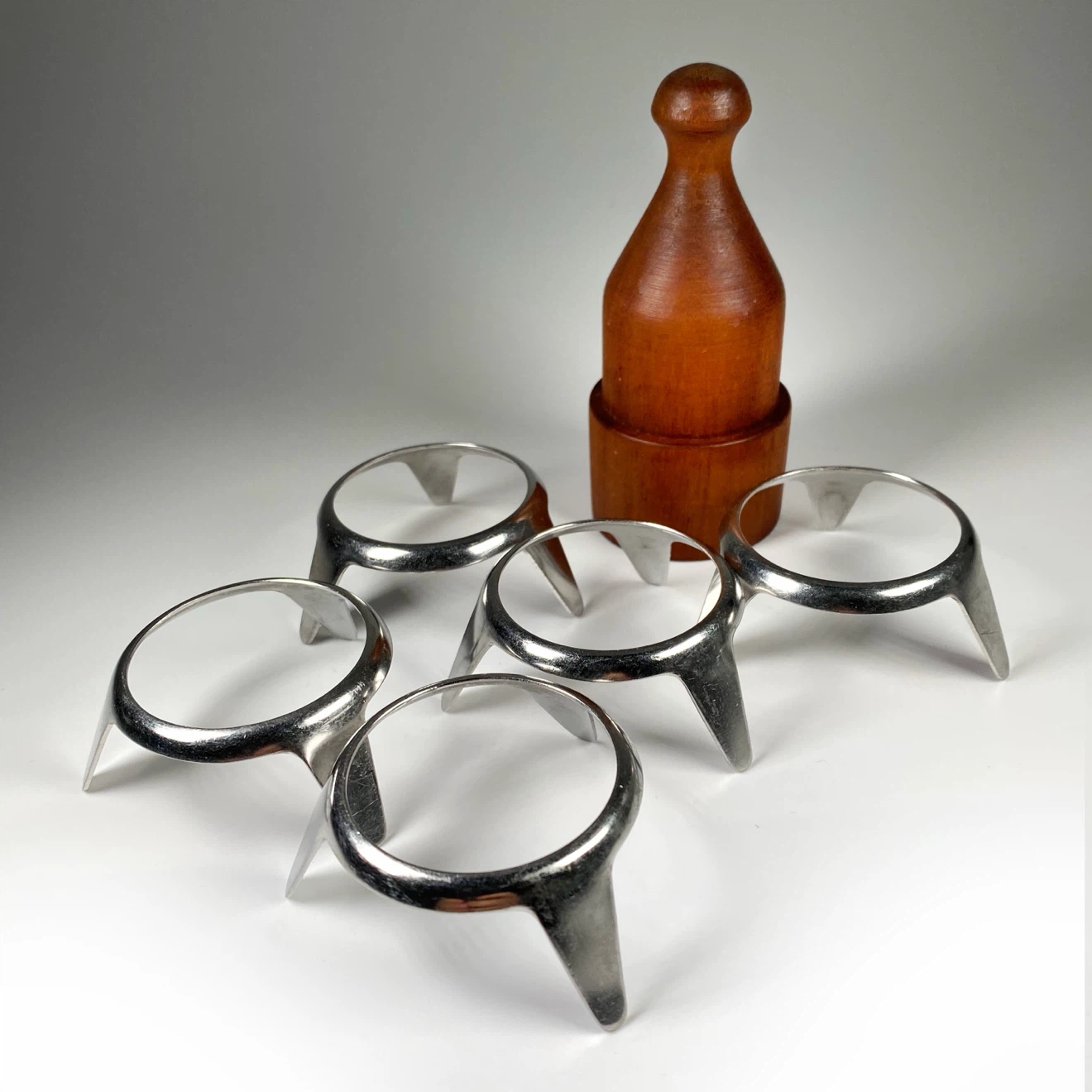 Vintage MCM Egg Holders - photo 4