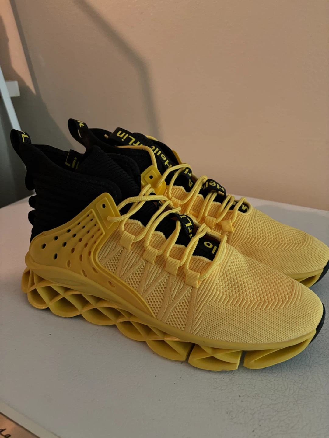 Mr Lin Running Shoes