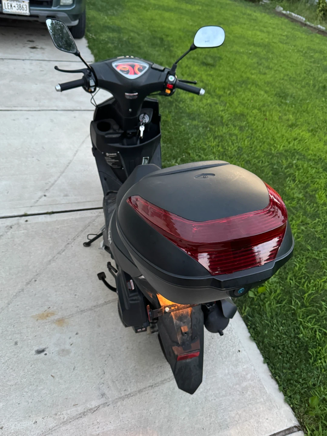 Viper 50cc Scooter with Trunk - photo 5