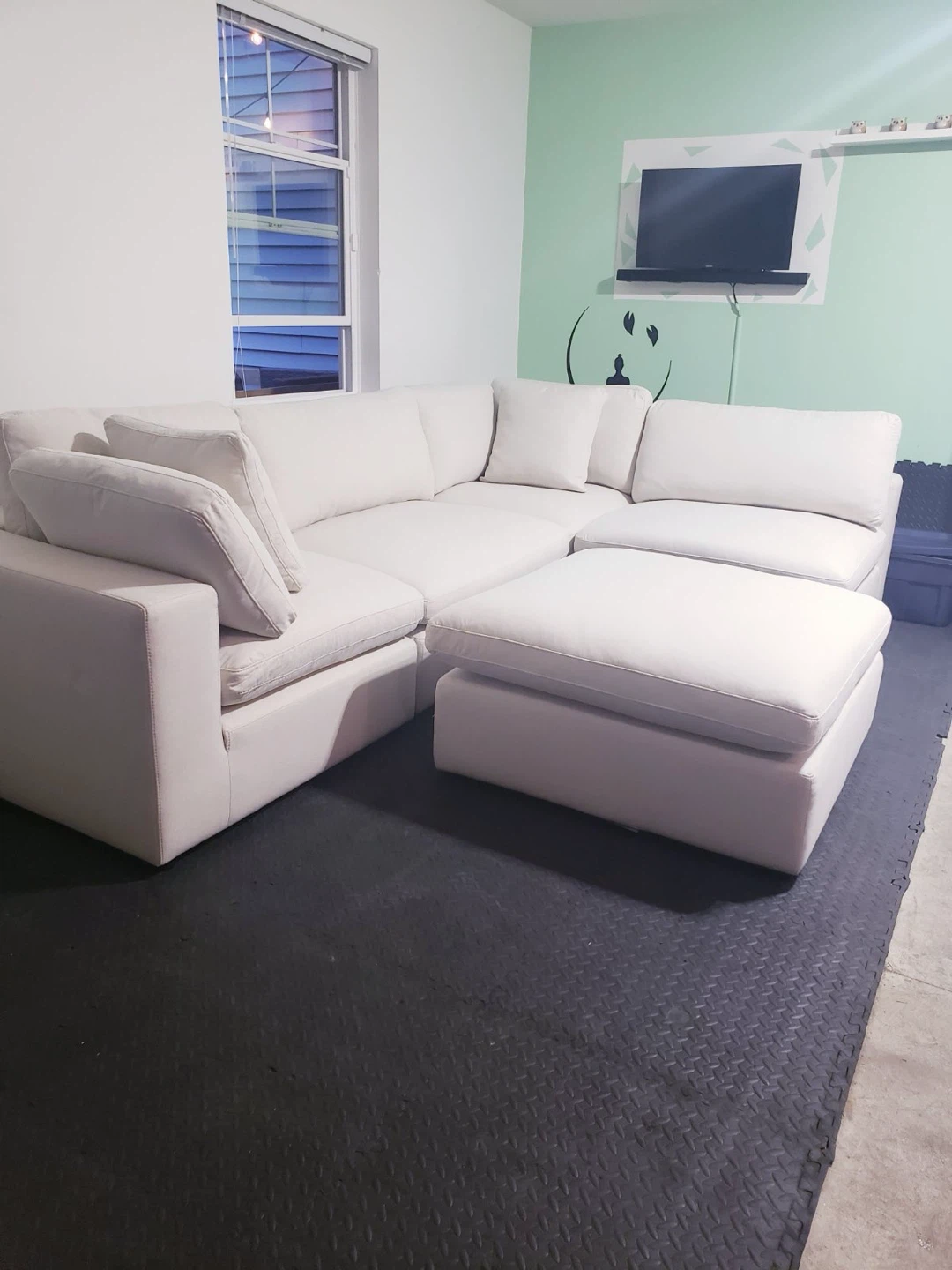 Sectional Sofa with Ottoman ( Delivery Available ) - photo 3