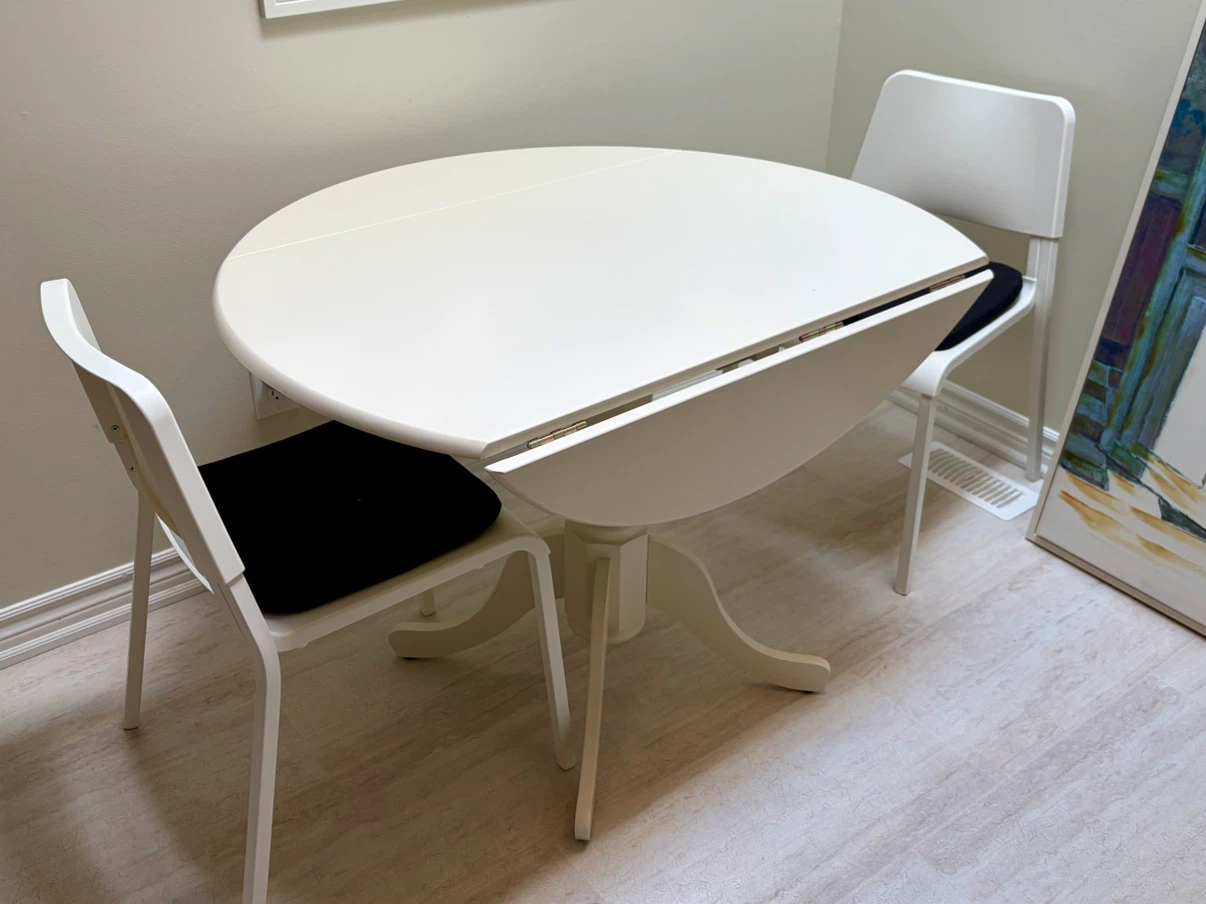 Kitchen Table And 2 Chairs - photo 2