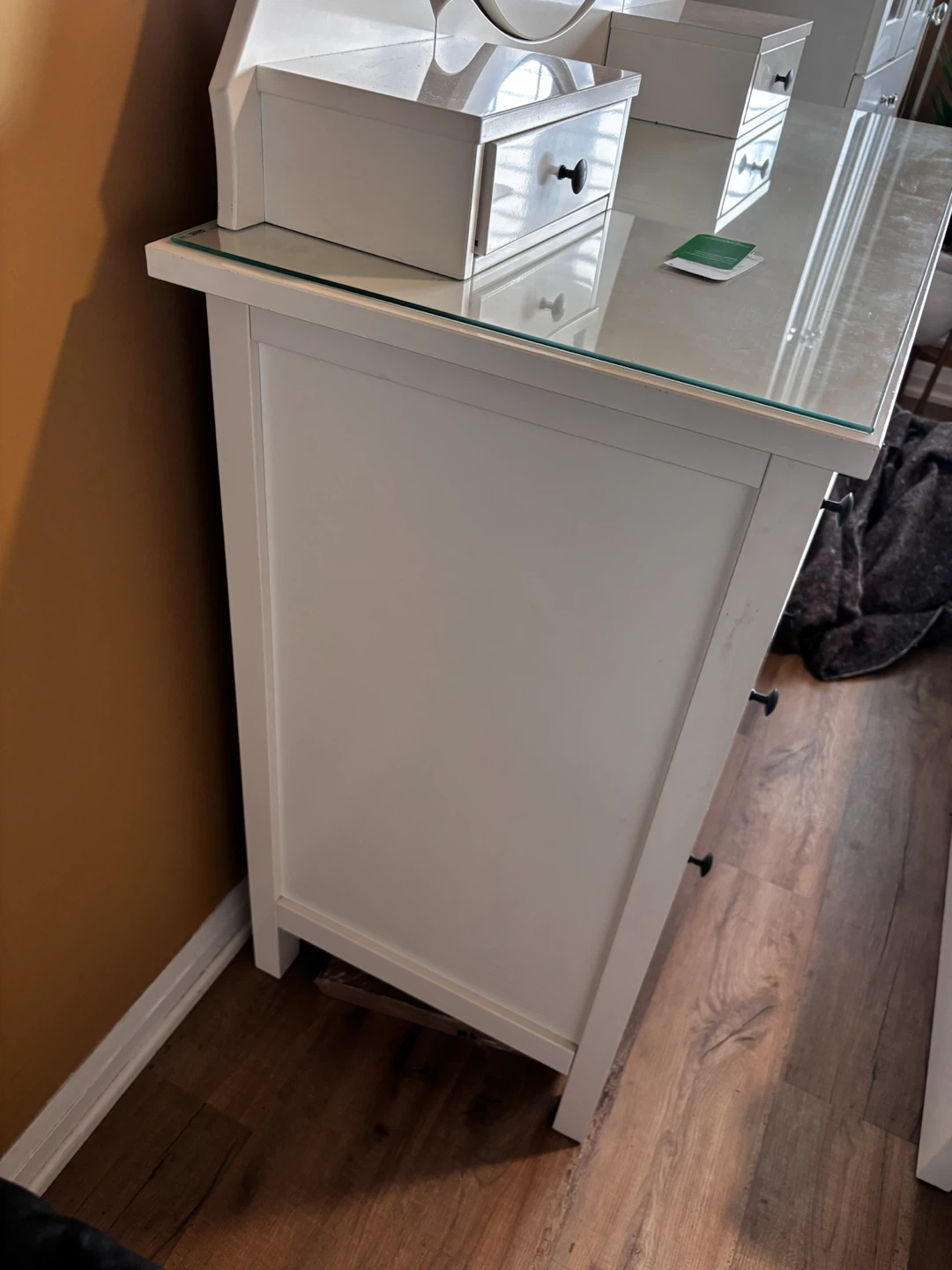 IKEA Hemnes Dresser W Mirror//Amazing condition - photo 3