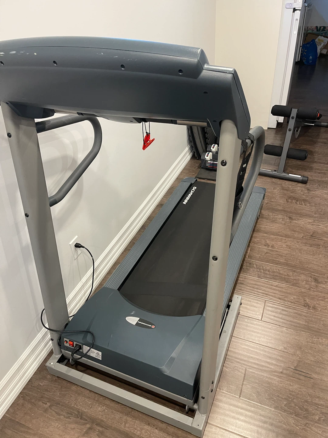 Schwinn 815 Treadmill - photo 2