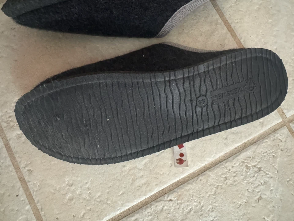 Giesswein Slippers Size 44 - photo 3