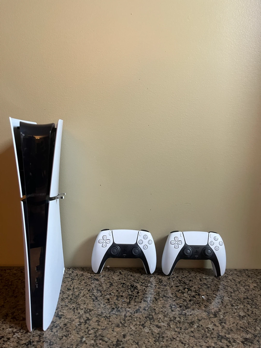 PS5 Slim 1TB Bundle – Like New