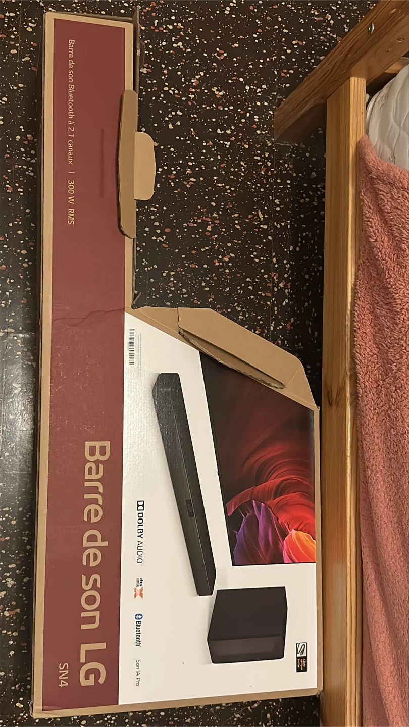 LG SN4 Soundbar - 2.1 Channel, 300W RMS