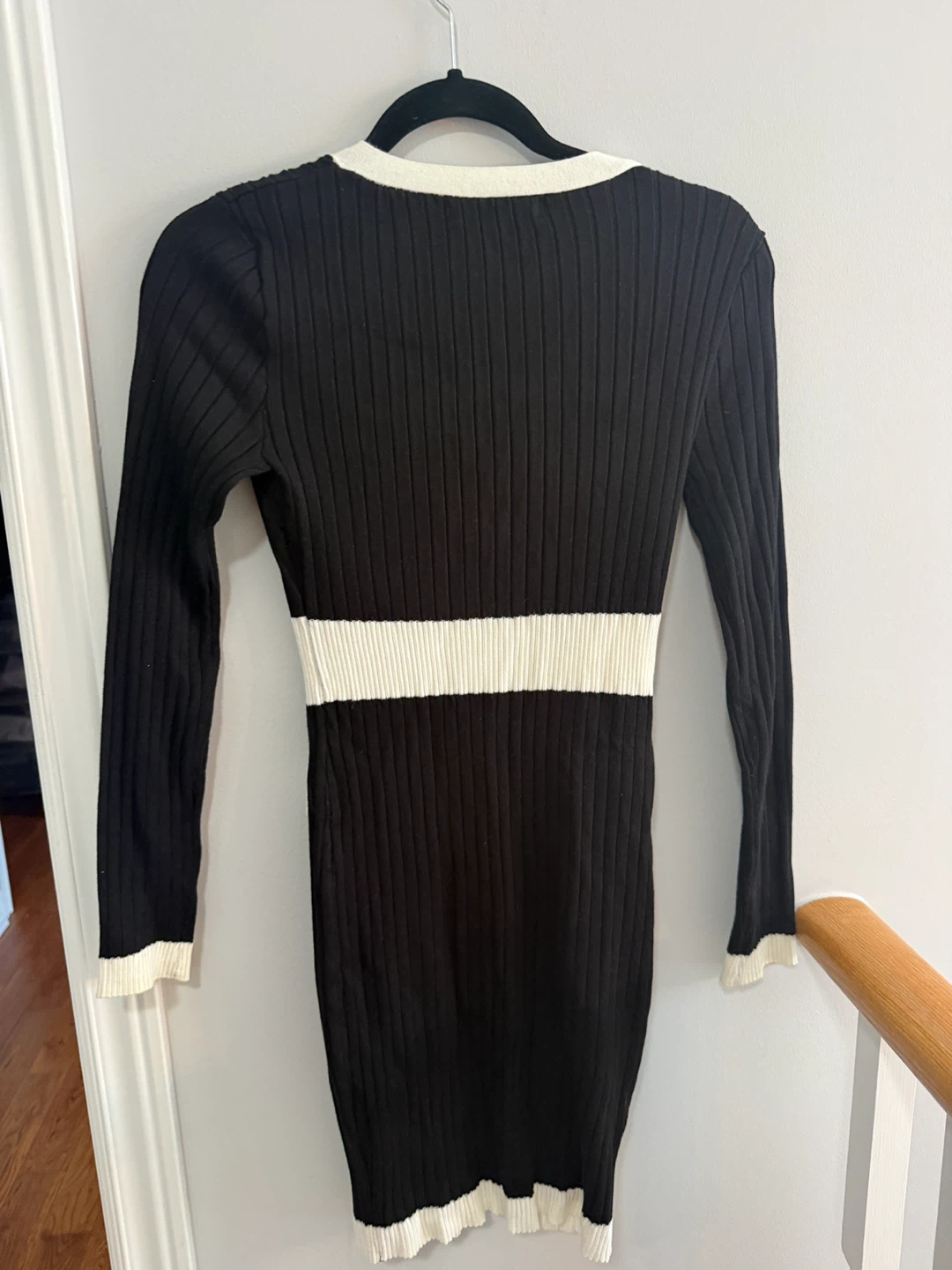 Almost Famous Black & White Ribbed Button Dress - photo 2