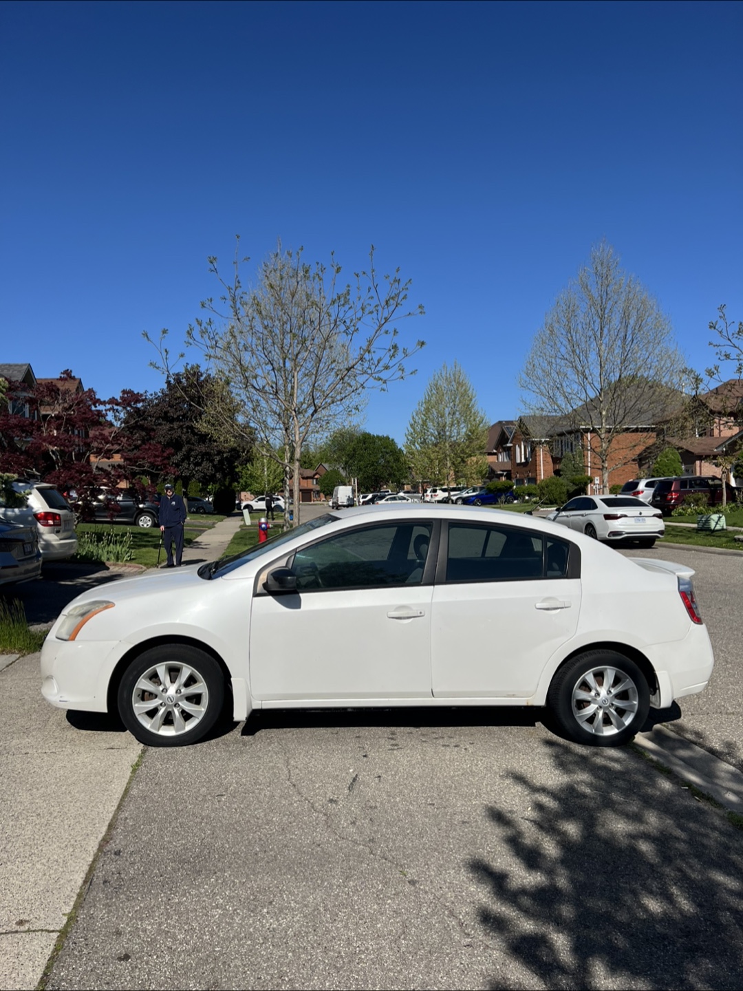 2011 Nissan Sentra, Driven 170K Kilometers. Automatic