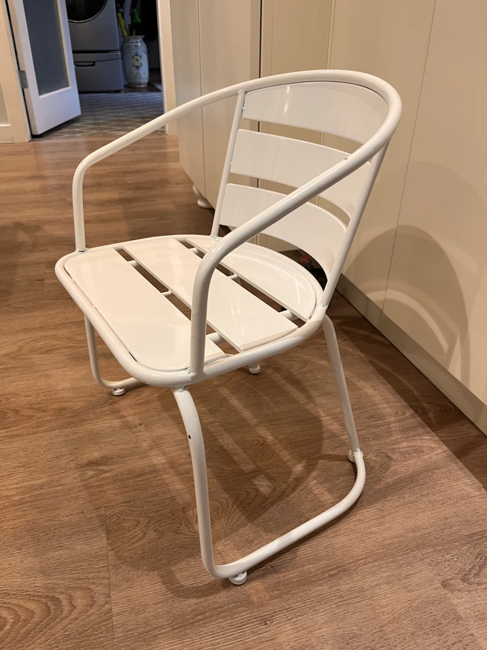 White Metal Chair - photo 2