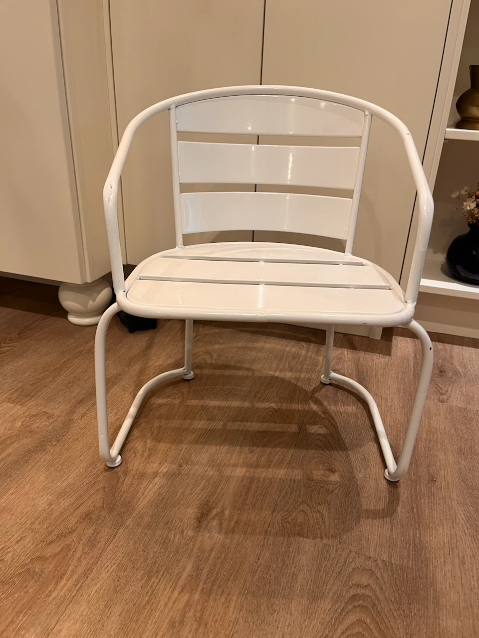 White Metal Chair - photo 3