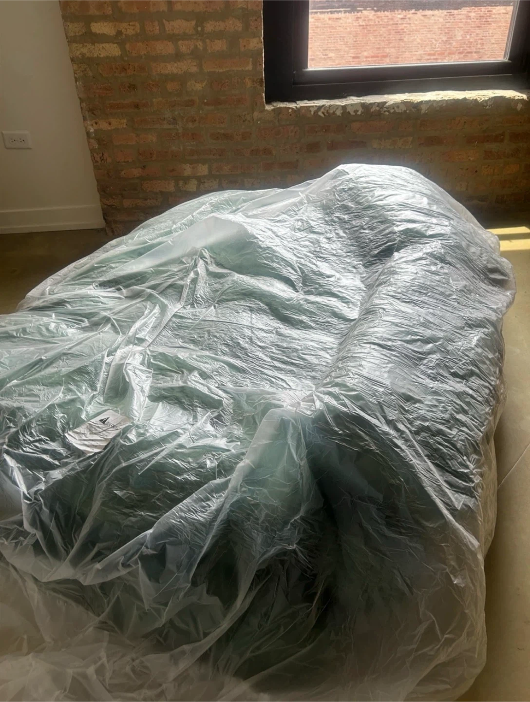 Velvet Green Sofa - New still in the box! - photo 2