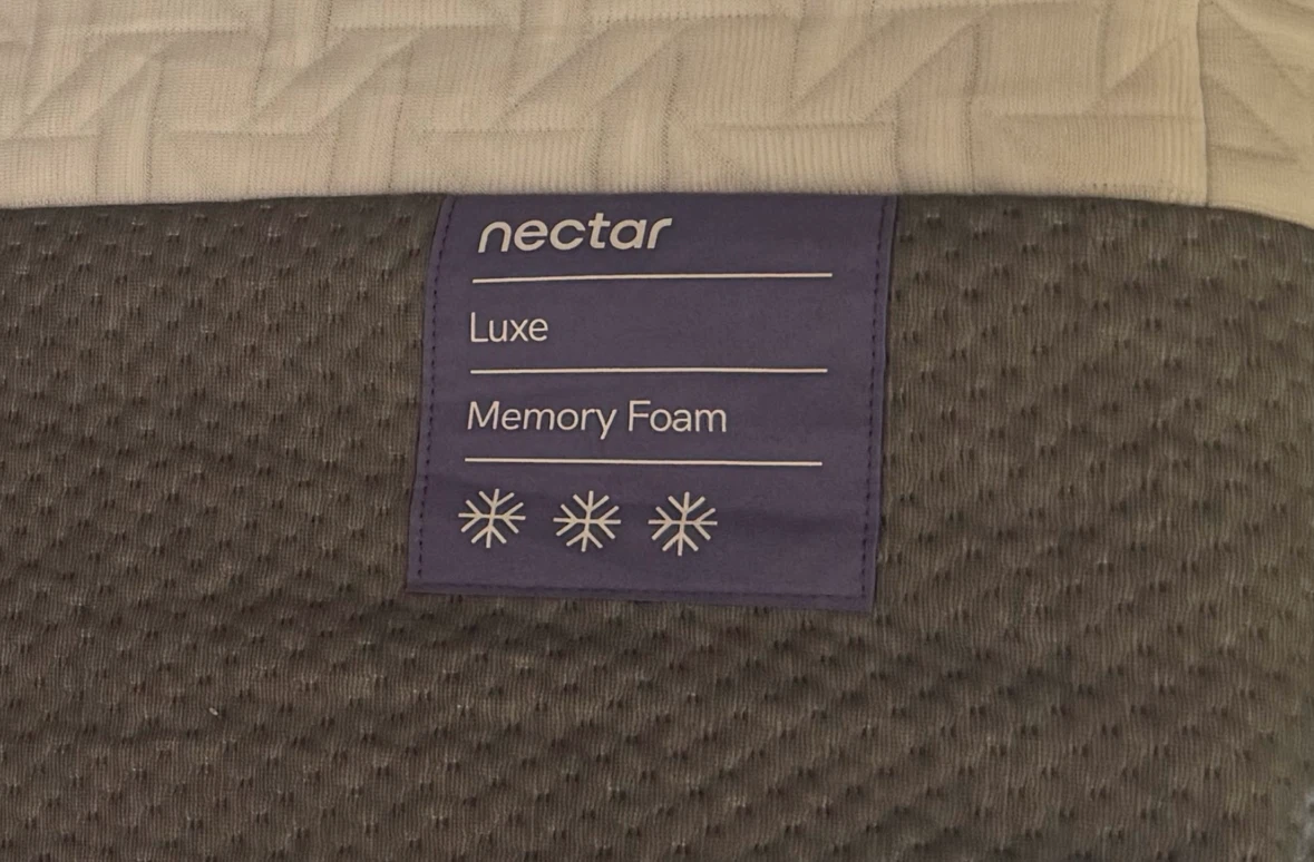Nectar Luxe Memory Foam, Twin XL, Like New, Excellent Condition - photo 4