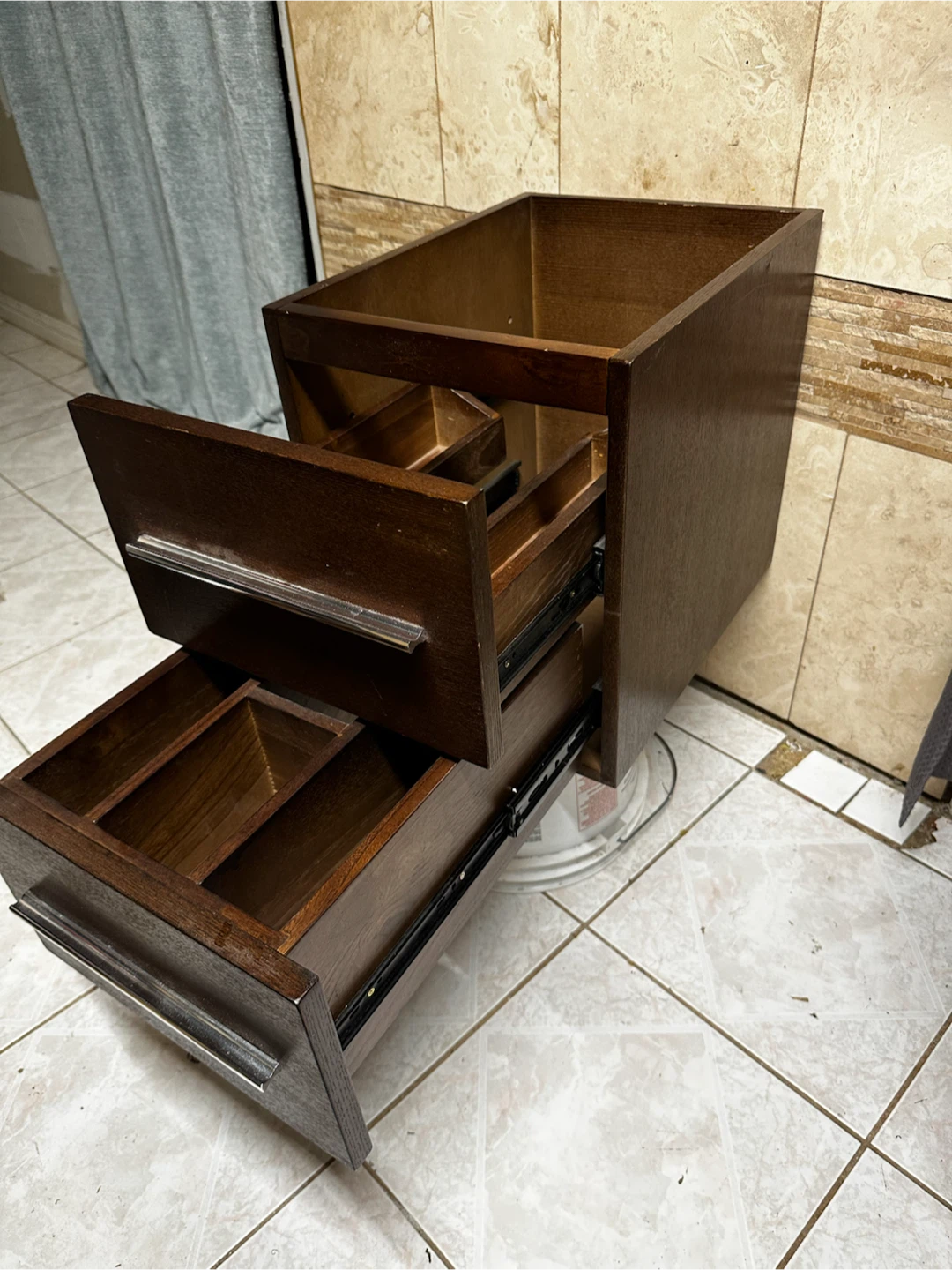 🪞 Compact Vanity with Storage – Great Condition - photo 3