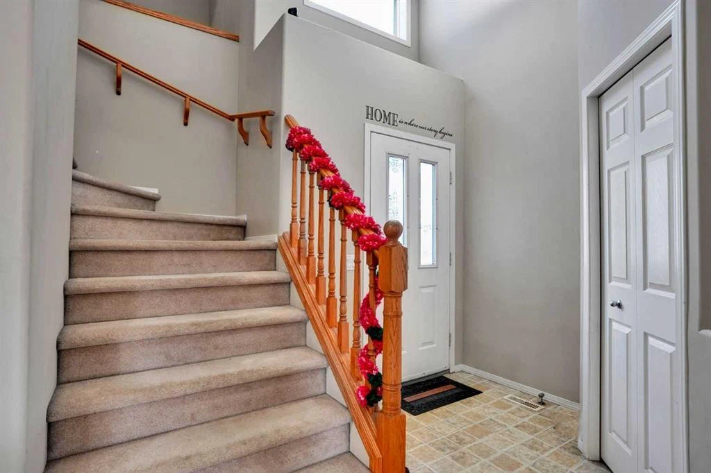 Two-storey house with garage for sale - photo 3