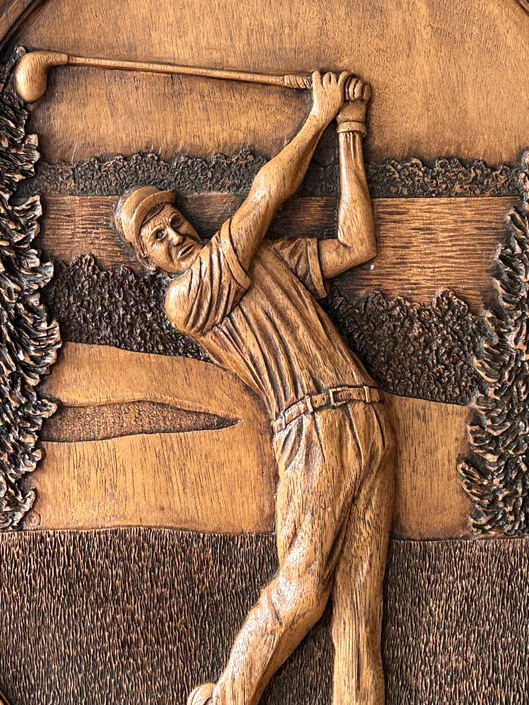 Vintage Kim Murray “Golfer” Faux Wood Relief - photo 5