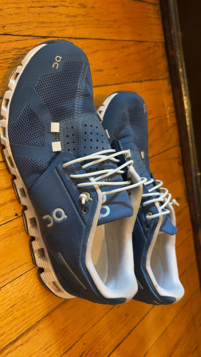 ON Cloud Running Shoes - Blue/White