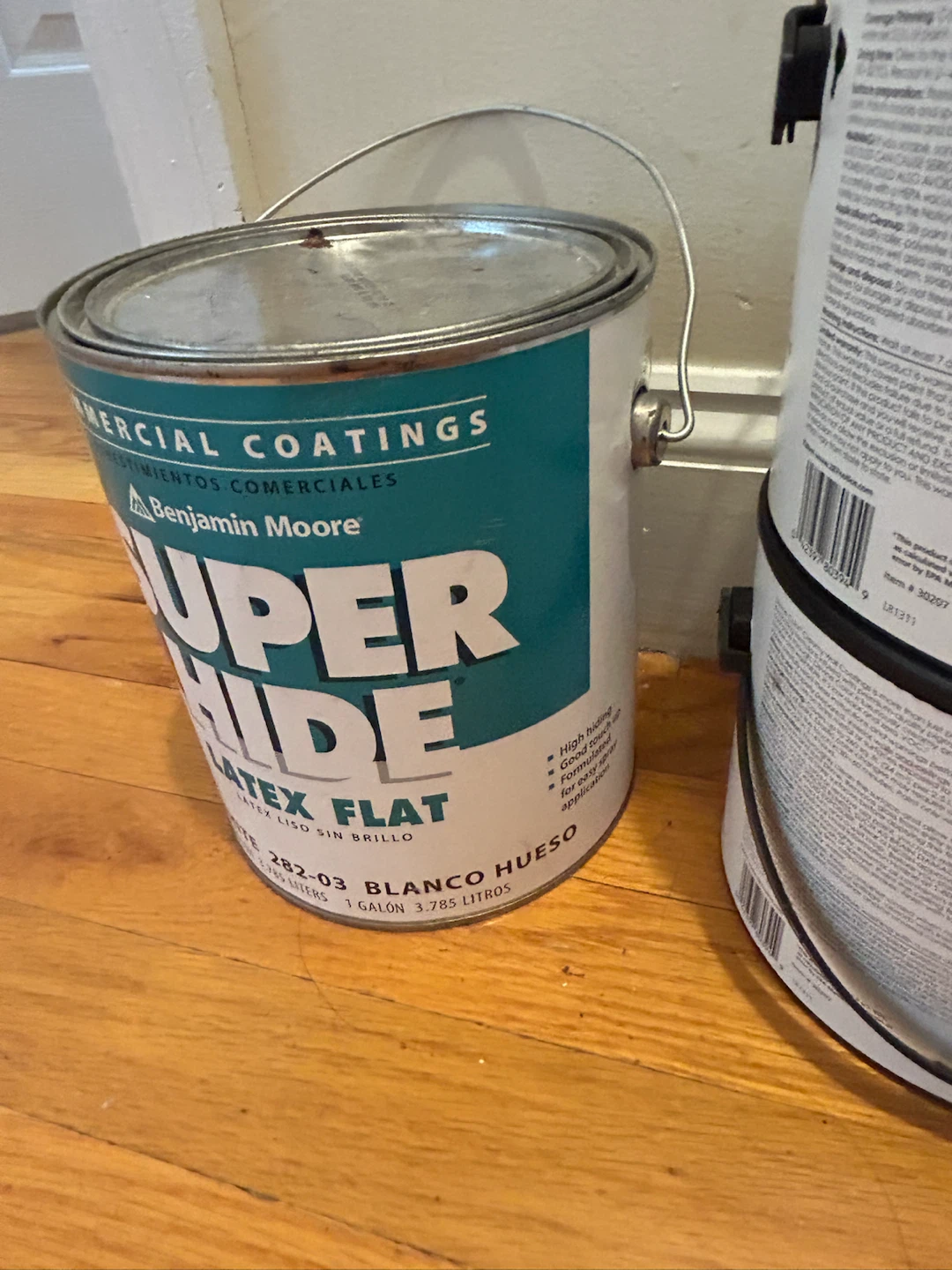 Unopened Benjamin Moore & Devine Color Interior Paint Cans - photo 3