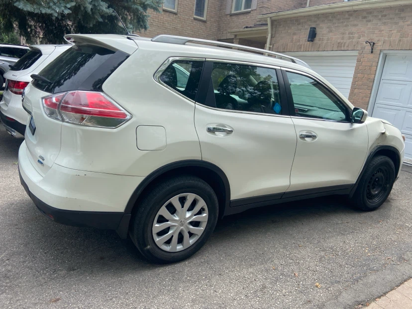 2015 Nissan Rogue SV AWD - photo 2