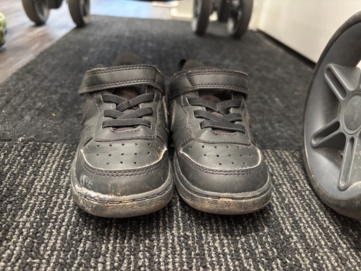 Nike Toddler Sneakers - Black - Size 7C
